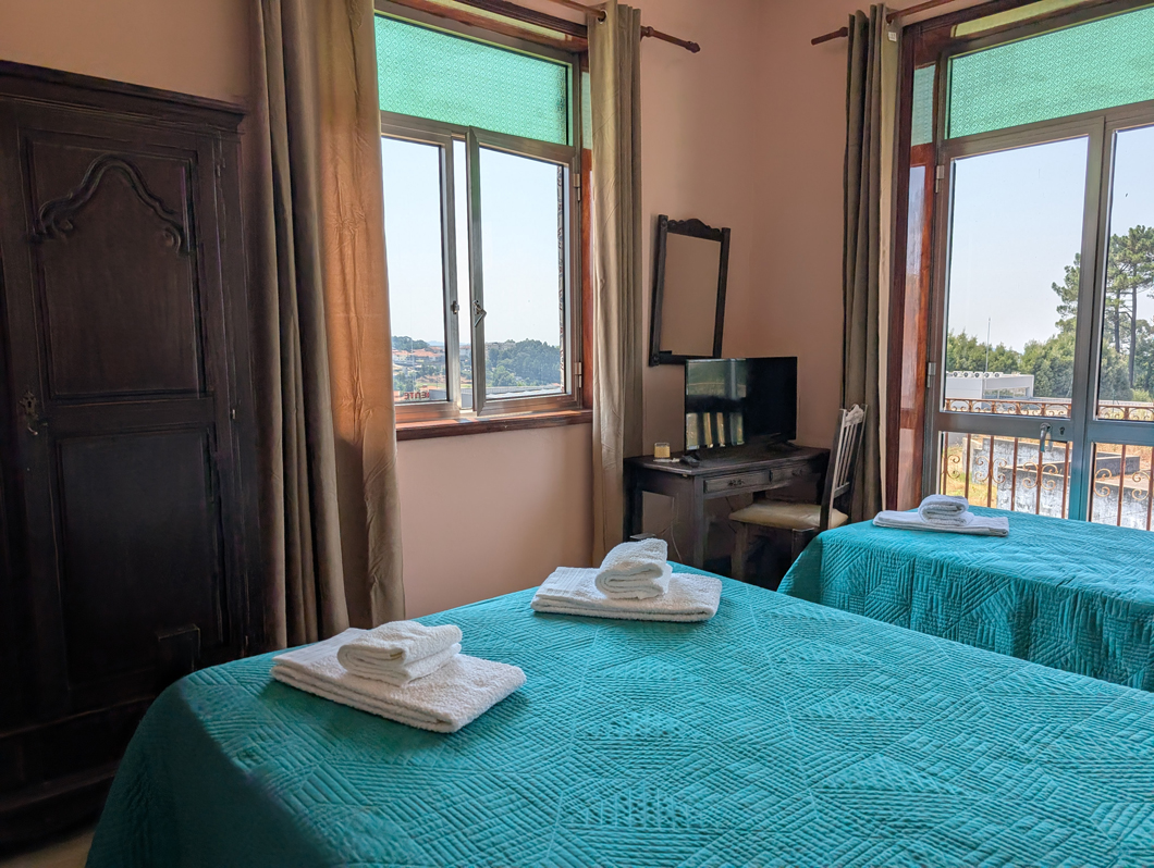 Foto 3, 1 x Cama de casal + 1 Cama solteiro | Catavento