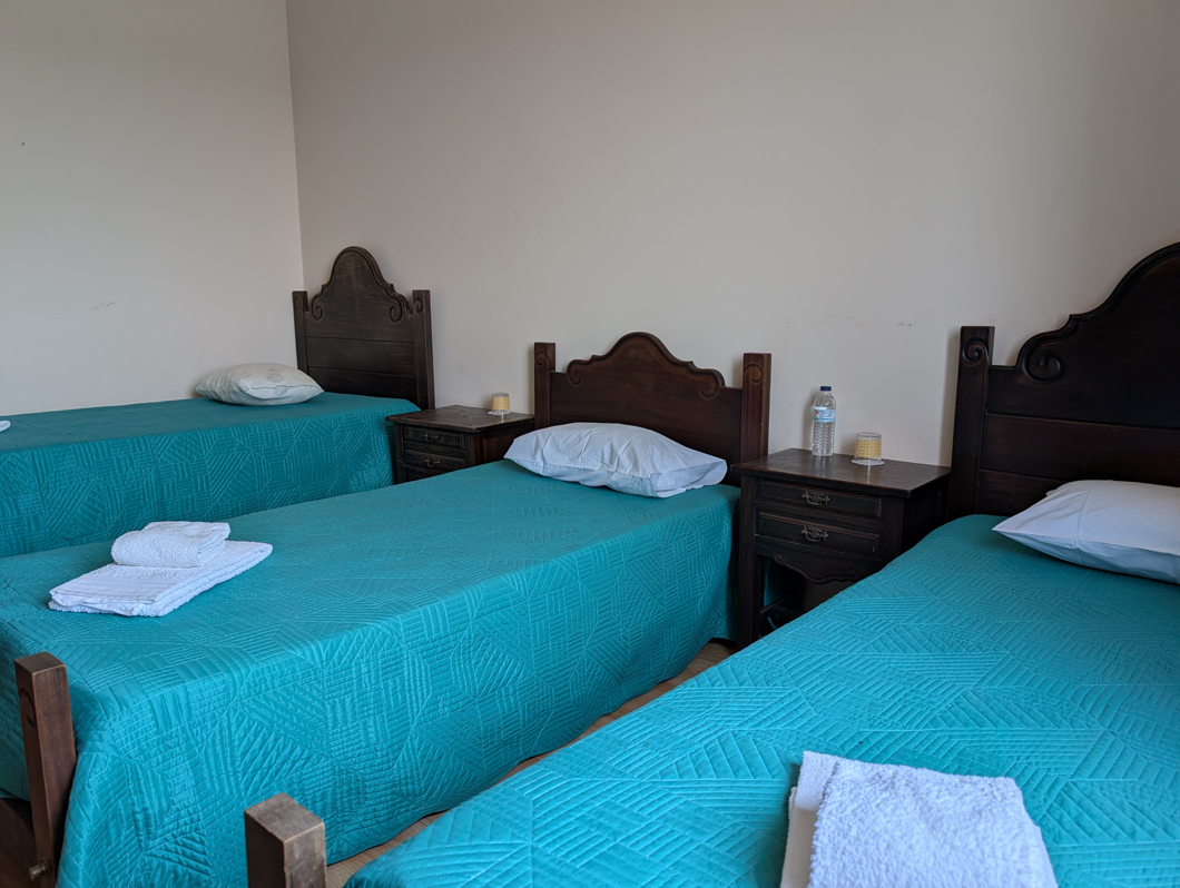 Foto 1, 3 x Cama de Solteiro | Catavento